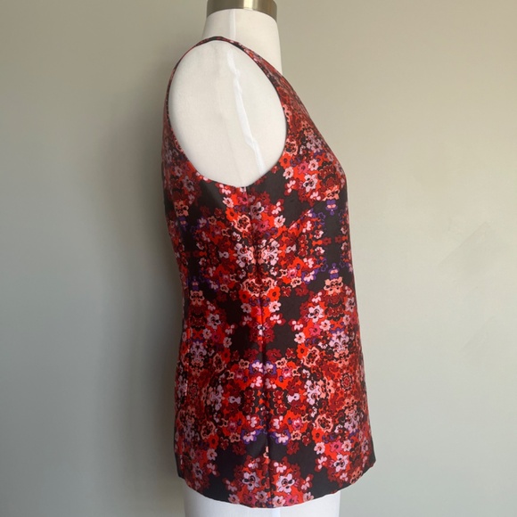 J CREW Collection Silk Berry Bouquet Red Pink  Floral Sleeveless Blouse Top 2 - Picture 5 of 11